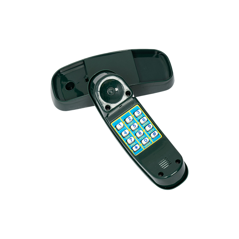 Buiten houten speeltuin gesimuleerde telefoon