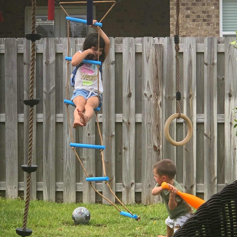 Regenboog klimladder voor kinderen